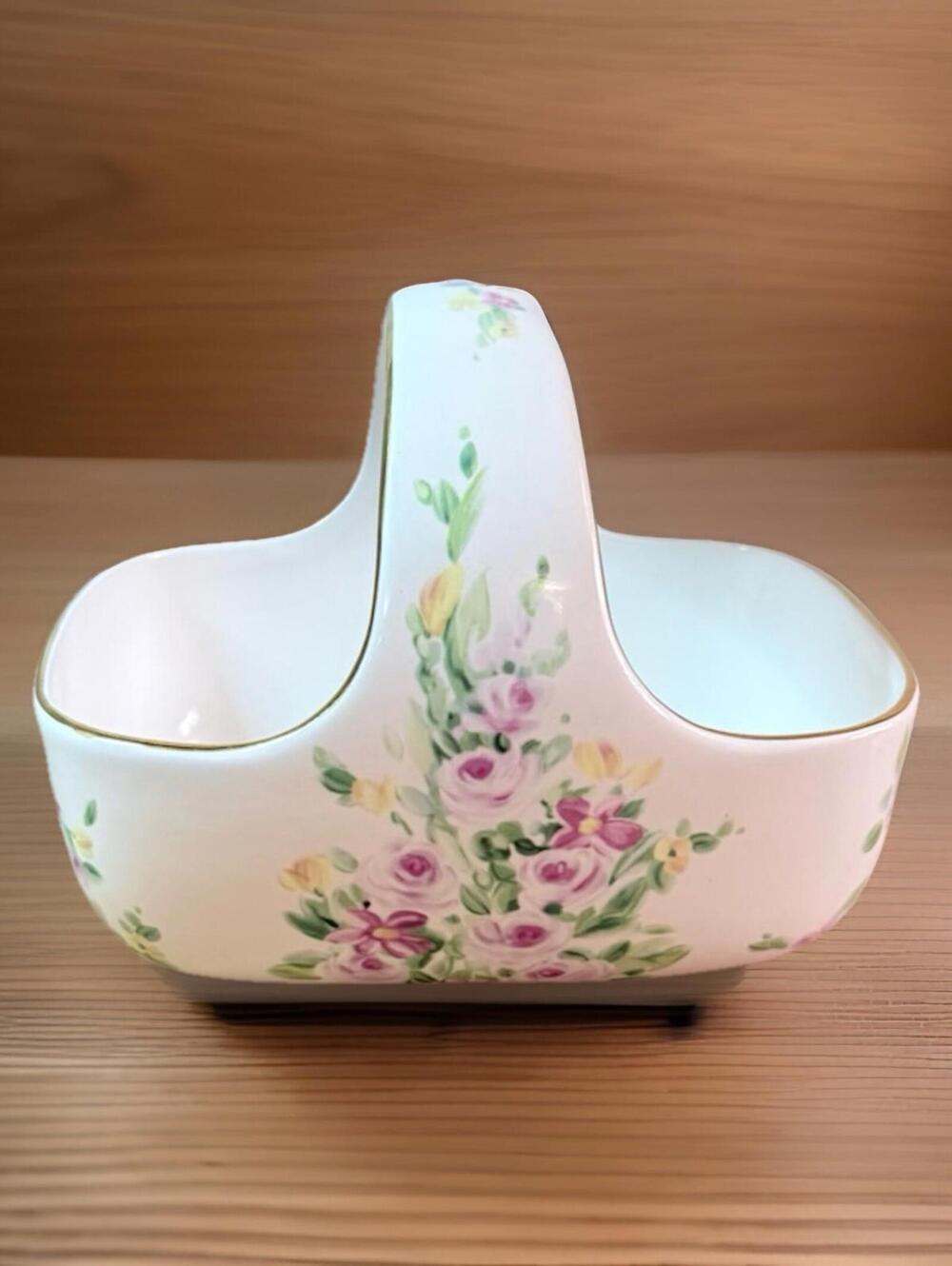 ❤️SOLD❤️Vintage Ceramic Basket Handle Pastel Floral Gold Trim 1980s